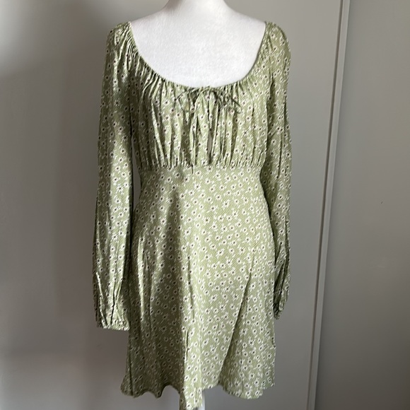 PacSun Dresses & Skirts - COPY - LA Hearts Pheasant Style Floral Print Mini Dress